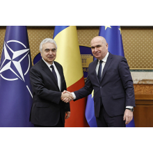 Ilie Bolojan a discutat cu directorul executiv al Agenţiei Internaţionale a Energiei despre provocările sectorului energetic românesc – lipsa capacităţilor de stocare şi conectivitatea redusă cu pieţele vest-europene / AIE poate sprijini România