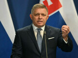Prim-ministrul Robert Fico solicită NATO să întărească apărarea aeriană, deşi Slovacia a respins sprijinul UE pentru Ucraina