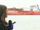 Final de criză la granița României. Pericolul unei eventuale explozii a petrolierului încărcat cu GPL, diminuat