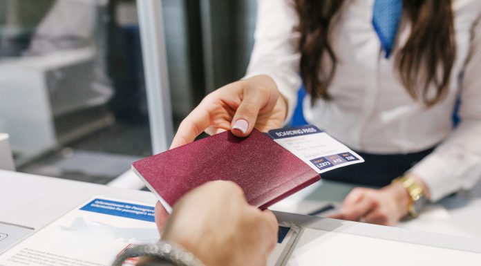 Laponia, Maldive și Dubai, destinațiile preferate de români, de Sărbători. Cât costă o vacanță. „Charterele sunt deja pline”