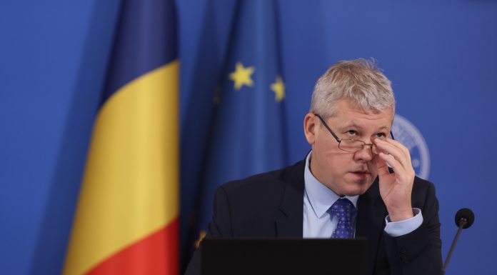 Cătălin Predoiu: Polițiștii care constată încălcarea unui ordin de protecție au obligația de prezenta imediat agresorul procurorului