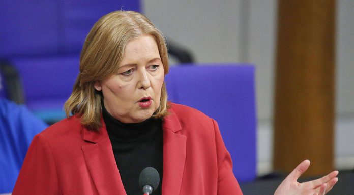 Tensiuni în guvernul Germaniei. Coaliția riscă să se destrame din cauza reformei pensiilor, avertizează social-democrații