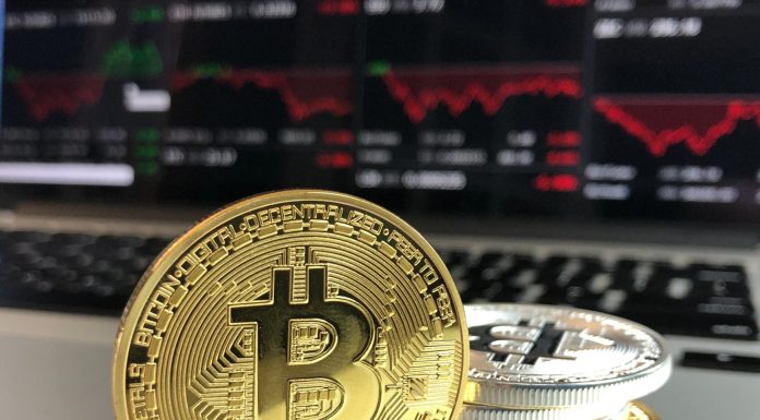 Bitcoin cade sub 90.000 de dolari pentru prima dată în 7 luni