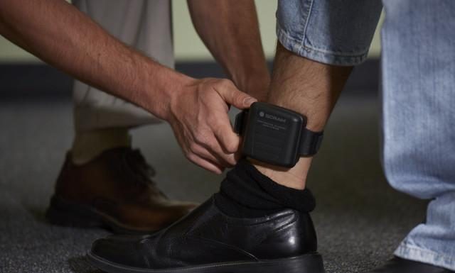 Ministrul de Interne a iniţiat un proiect pentru protecţia victimelor violenţei domestice – Cel care încalcă un ordin de protecţie, prezentat automat unui procuror / Predoiu: Se înlătură orice posibilitate de interpretare greşită a poliţistului