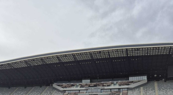 Cluj Arena beneficiază de un gazon nou, hibrid, similar celor de pe marile stadioane ale Europei