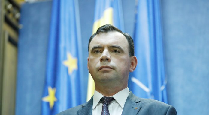Bogdan Despescu anunţă modificări în organizarea dispecerizării, pentru a reduce timpul de intervenţie – Sesizarea unui cetătean, transmisă direct echipei din teren / Până acum, o persoană care suna la 112 vorbea şi cu 3 dispeceri