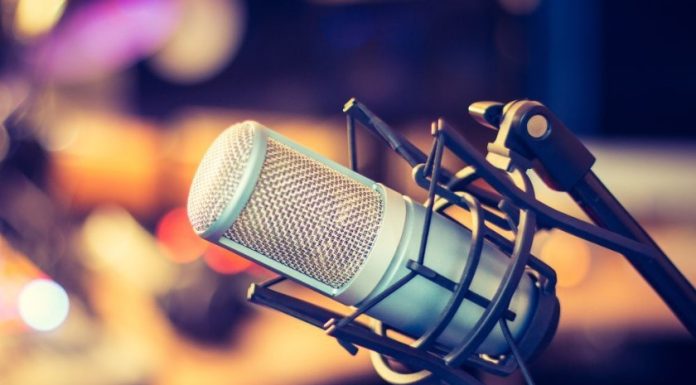 Proiectul de modificare a Legii nr. 544/2001 privind liberul acces la informaţiile de interes public, iniţiat de deputaţi PNL, retras. 15 ONG-uri au reclamat că "trădează dispreţ profund faţă de cetăţeni şi nesocoteşte caracterul fundamental al dreptului