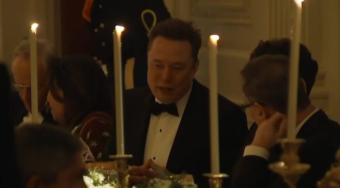 Elon Musk a participat la cina lui Trump cu prinţul moştenitor saudit