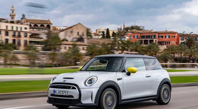 FOTO BMW deschide în afara Bucureștiului primul showroom MINI în sistem agenție, cu o investiție de jumătate de milion de euro