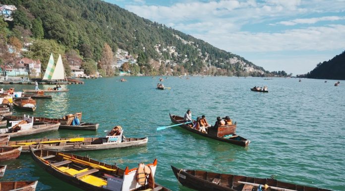 Vacanțe la 1 euro și „Plătești 1, merg 2”, la un târg de turism din România