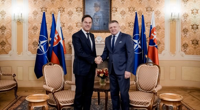 Premierul Robert Fico solicită NATO să consolideze apărarea aeriană a Slovaciei