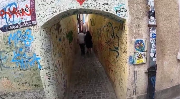 Strada Sforii din Brașov, a treia cea mai îngustă din Europa – închisă de urgență pentru lucrări VIDEO