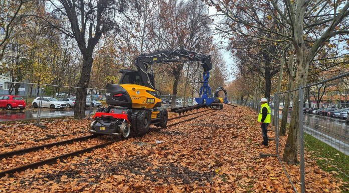 FOTO Linie de tramvai folosită zilnic de zeci de mii de bucureșteni, pusă de Nicușor Dan în modernizare, intră în reparații
