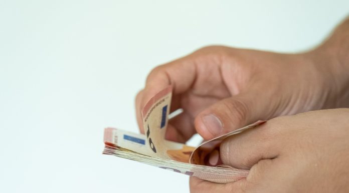 Probleme în Bulgaria după ce a trecut la euro. Proprietarii de benzinării mici reclamă perioada de tranziție prea mică