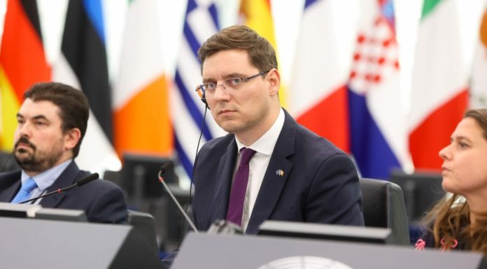 Europarlamentarul Victor Negrescu a depus un amendament de 90 de miliarde de euro la bugetul european. „Politicile europene de sănătate trebuie să se vadă în spitale, nu doar pe hârtie”