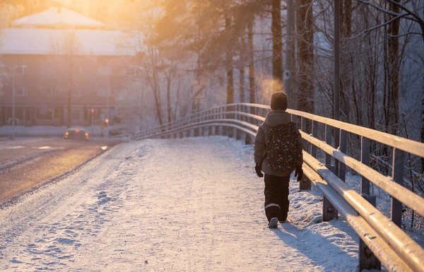 Riccardo, băiatul obligat să meargă prin zăpadă pentru că nu avea bani de biletul de autobuz scumpit, invitat la ceremonia de deschidere a Jocurilor de iarnă