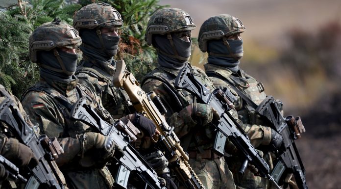 Țara din Europa care începe evaluarea tinerilor pentru noul serviciu militar. Au fost trimise 40.000 de chestionare