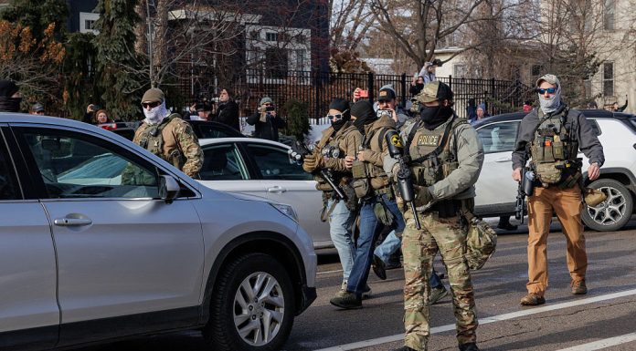 Tensiuni tot mai mari în jurul ICE: nou arest scandalos în Minnesota și manifestații în mai multe orașe americane