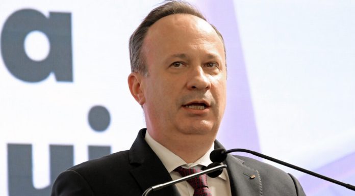 PSD pune presiune pe Bolojan: Pachetul social este obligatoriu pentru anul 2026, nu e nimic de negociat