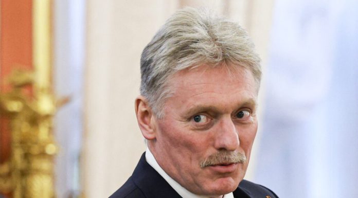 Kremlinul afirmă că nu a auzit nicio declarație din partea Indiei cu privire la oprirea achizițiilor de petrol rusesc