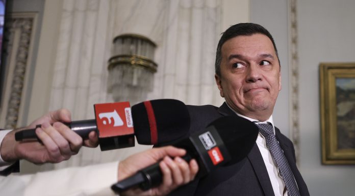 Sorin Grindeanu, luat la rost de un primar independent: „Nu vă plac măsurile, dar nu votarăţi împreună?”. Reacția președintelui PSD