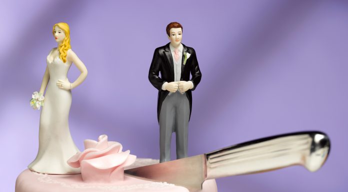 Haos în justiția din Polonia: mii de persoane divorțate ar putea fi încă căsătorite legal