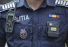 VIDEO Trei polițiști au fost atacați de un bărbat într-o scară de bloc. Fosta parteneră a tânărului sunase la 112