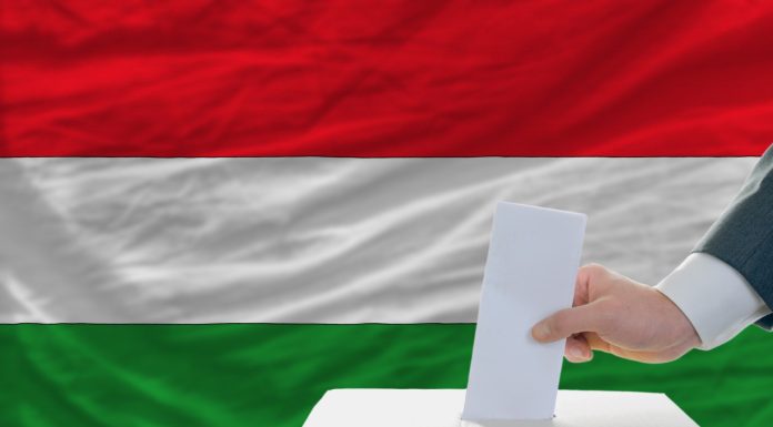 Maghiarii din România și-ar putea pierde dreptul de vot în alegerile din Ungaria: propunere controversată în Parlamentul din Budapesta