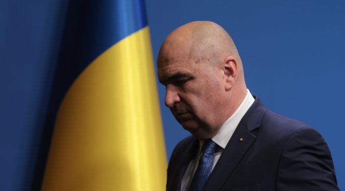 PSD acuză că măsurile de austeritate luate de Ilie Bolojan au destabilizat România: „Se joacă cu focul lângă butelie”