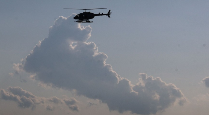 Primar cu elicopter de 800.000 de dolari, comună fără apă potabilă și canalizare. Aparatul de zbor, folosit pentru navetă