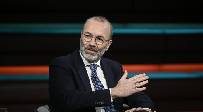 Liderul PPE, Manfred Weber, insistă pentru discuții privind umbrela nucleară europeană pe fondul tensiunilor cu SUA