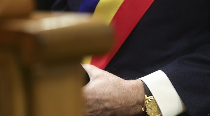 Un primar revoltat de tăieri a purtat un Rolex de zeci de mii de euro la întâlnirea cu Bolojan: „Nu văd care e problema”