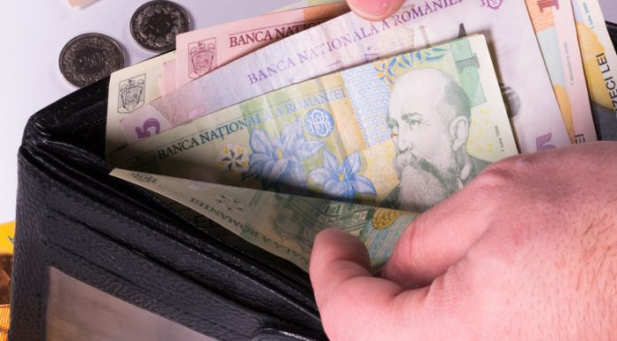 Salariul minim din România, printre cele mai mici din UE. Doar două state se situează după țara noastră