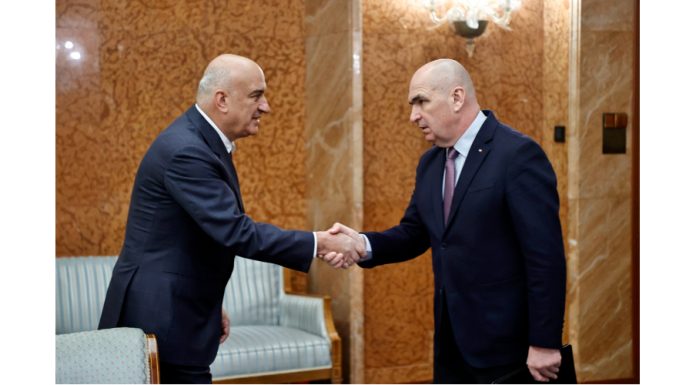 Negocierile pentru preluarea Azomureş au ajuns la guvern. Reprezentanţii Romgaz şi Ameropa s-au întâlnit cu premierul Bolojan