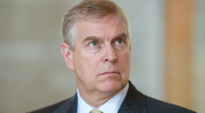 O a doua victimă a lui Epstein susţine că a fost trimisă în Marea Britanie pentru a întreţine relaţii sexuale cu fostul prinţ Andrew