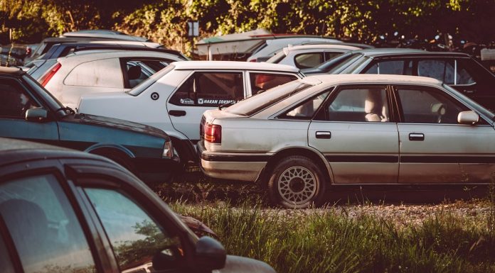 Fraudă masivă și în România cu mașini avariate din SUA, reparate superficial și revândute ca noi