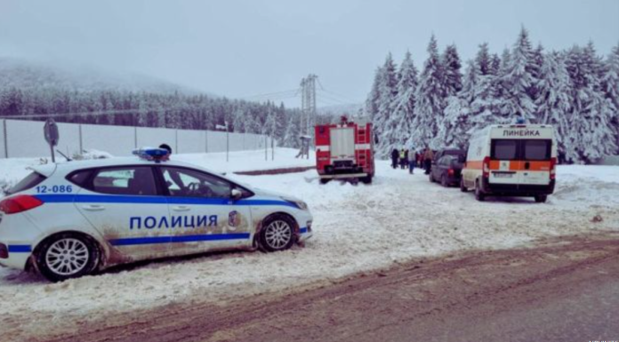 Execuție mafiotă sau sinucidere rituală. Trei oameni împușcați în cap lângă o cabană fortificată din Bulgaria