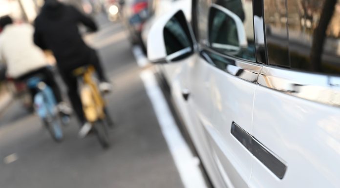 Motivul pentru care o țară a interzis mânerele ascunse la portierele mașinilor