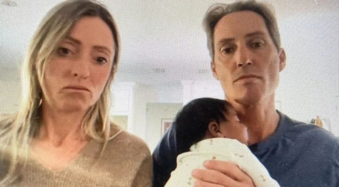 Un cuplu va da în judecată o clinică de fertilizare in vitro după ce au născut copilul altcuiva: „Au ajuns să-l iubească”