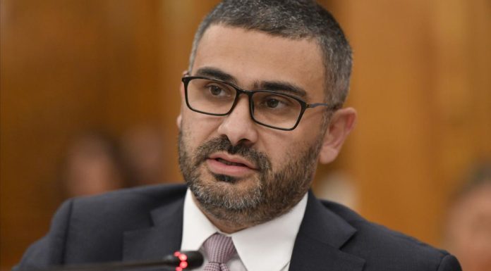 Mamele în concediu maternal ar putea fi scutite de plata CASS, prin pachetul de solidaritate înaintat de PSD coaliției. Manole: „Orice leu contează”