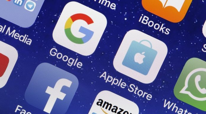 Un aliat al premierului Modi propune interzicerea reţelelor sociale pentru adolescenţii din India, pe fondul unei dezbateri globale în creştere