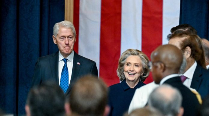 Soții Clinton acceptă audieri în ancheta Epstein, pentru a evita un vot de „dispreț” față de Congres