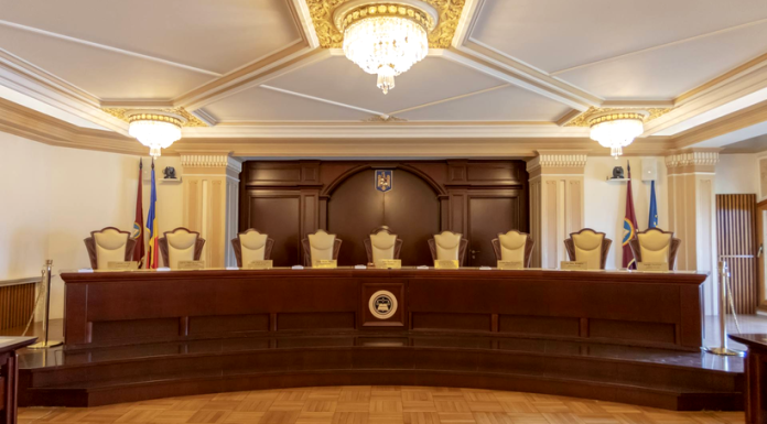 Curtea de Apel decide azi dacă îl suspendă pe Dacian Dragoș din CCR. Ședința de la CAB, organizată cu o zi înainte de decizia pe pensiile speciale