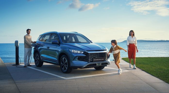 (P) BYD lansează SEALION 5 DM-i, SUV-ul de familie cu flexibilitate Super Hybrid pentru viața de zi cu zi
