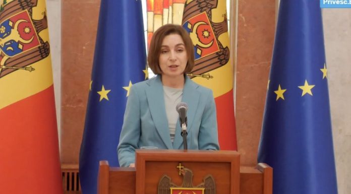 R. Moldova – Maia Sandu anunţă iniţierea unui dialog la nivel naţional pentru a reduce riscurile la care sunt expuşi copiii şi tinerii în spaţiul digital: Internetul nu trebuie să fie un pericol pentru ei, ci un spaţiu în care să se poată dezvolta