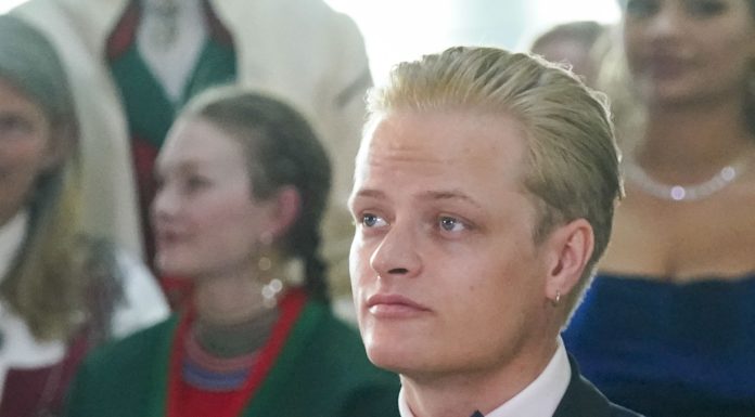 Fiul prințesei moștenitoare a Norvegiei a fost arestat. Măsura, luată chiar înaintea procesului în care este acuzat de viol