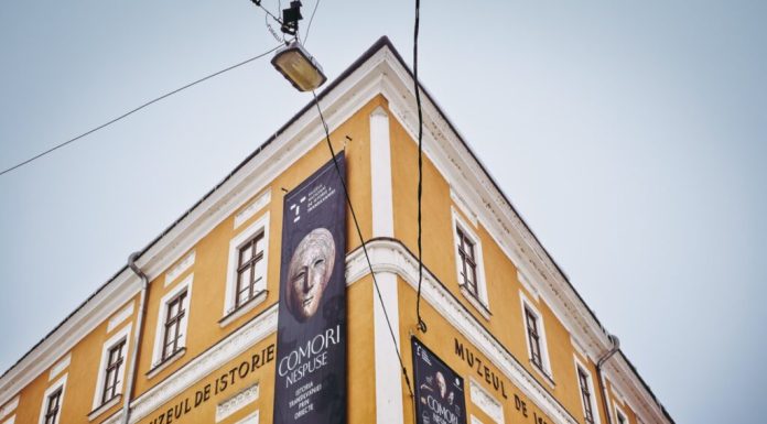 Tăblițele de la Tărtăria, din nou în centrul unei controverse istorice: sunt sau nu cea mai veche scriere din lume?