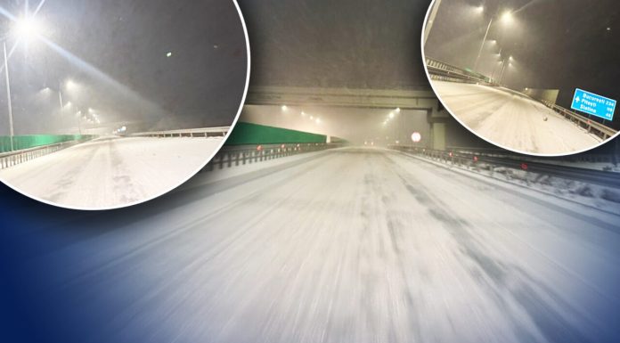 Ninsoarea face ravagii pe drumul express Craiova-Pitești. Nu este niciun utilaj de deszăpezire și șoferii sunt disperați