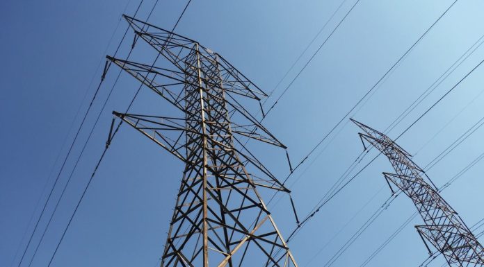 Amazon reclamă că întârzierea obținerii conexiunilor la rețeaua electrică îi afectează planurile din Europa