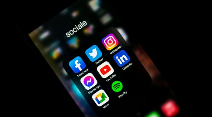 Spania pregătește restricții pe rețelele de socializare pentru copiii sub 16 ani